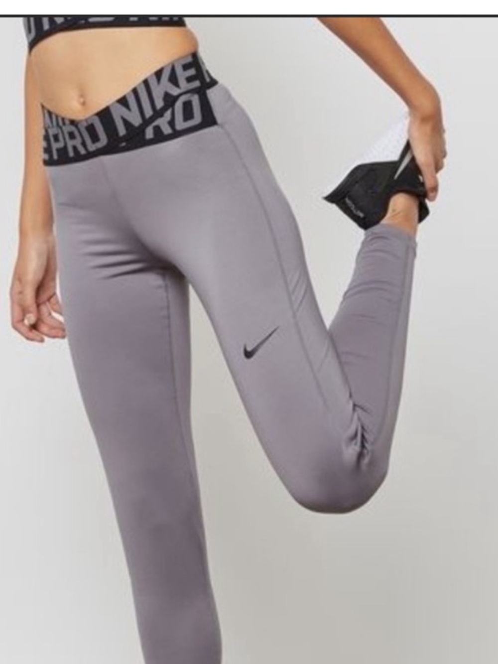 Ladies Nike Pro Crossover Waistband Leggings Grey and Black Size Small